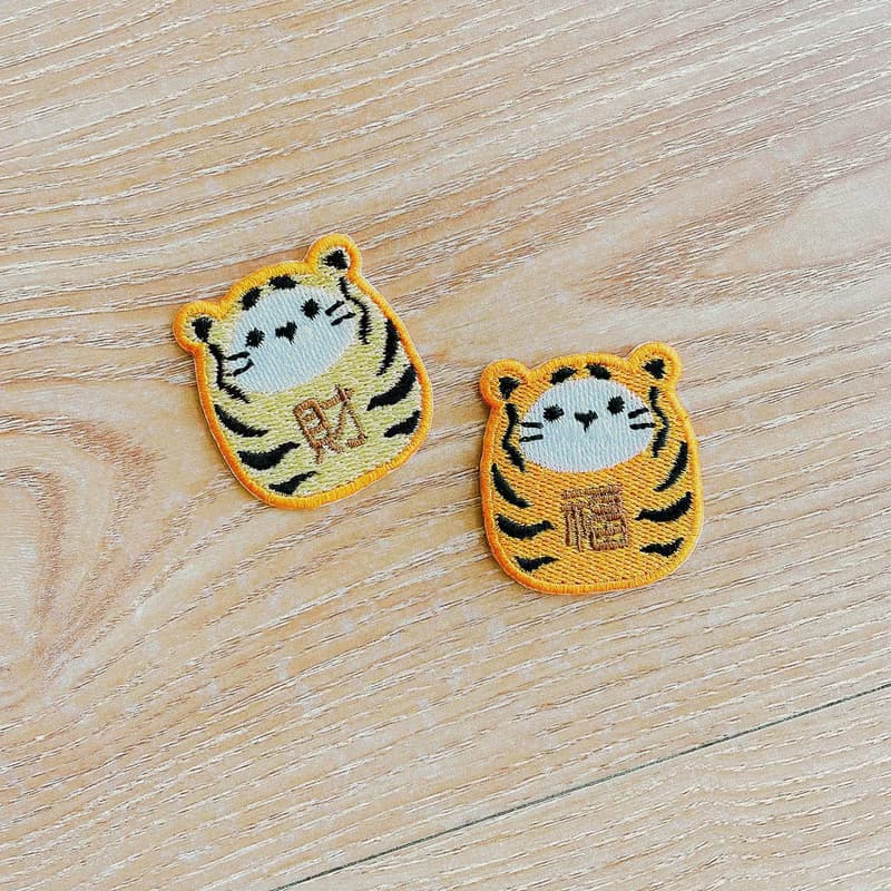 【日本達摩 12生肖】蛇年 福氣達摩 刺繡貼紙 行李箱裝飾