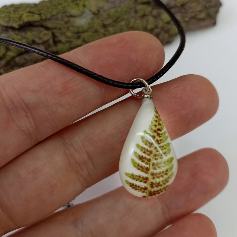 Fern leaf pendant  Fern jewelry Forest pendant Witchy necklace resin 生日禮物 項鍊