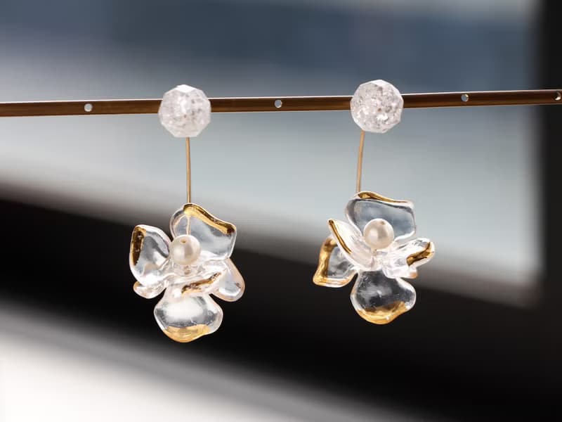 14kgf-Clear flower back × crack crystal pierced earrings