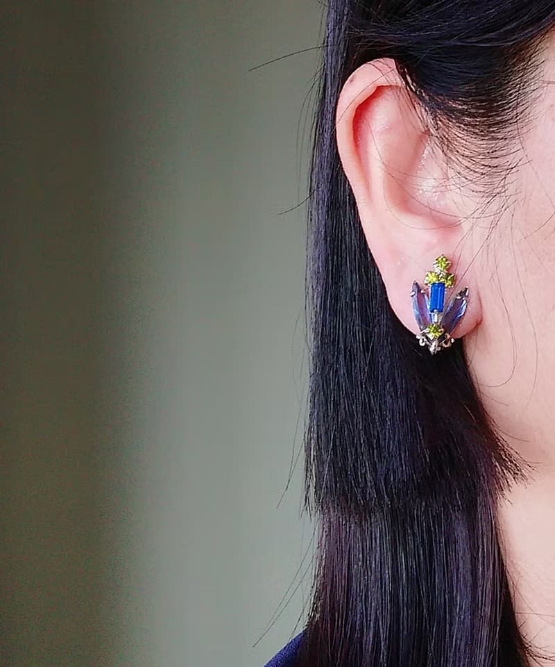 vintage jewelry 古董立體萊茵石花束 夾式耳環