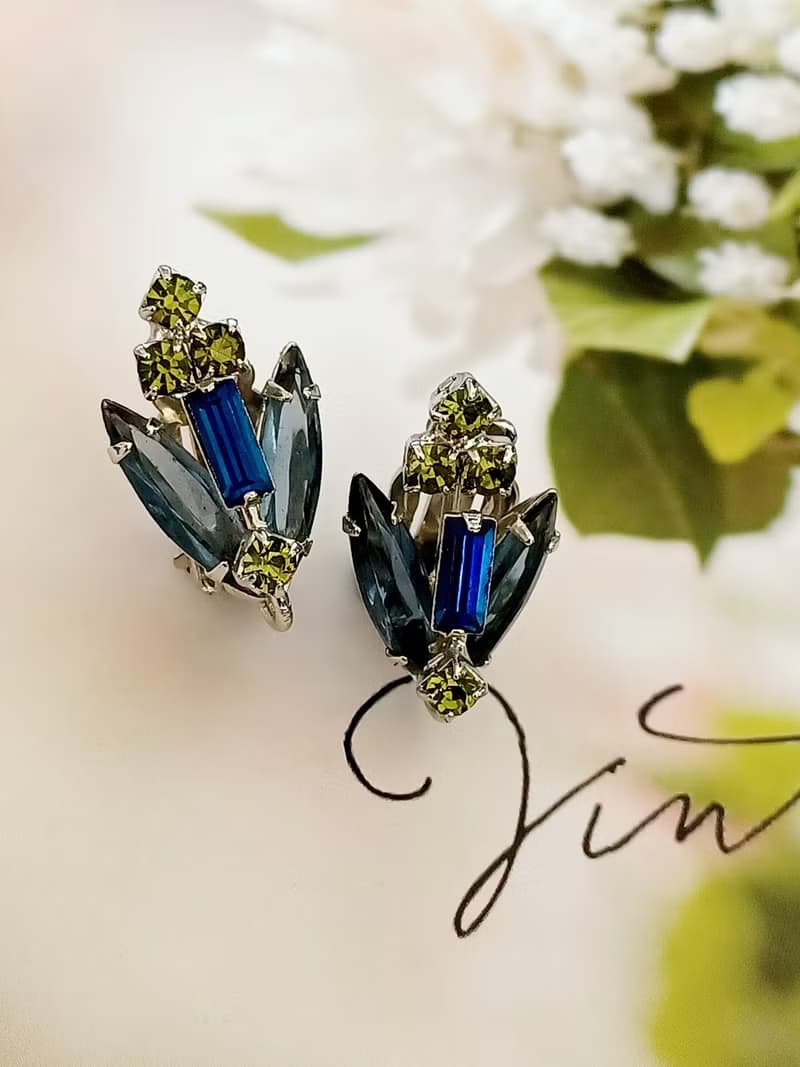vintage jewelry 古董立體萊茵石花束 夾式耳環