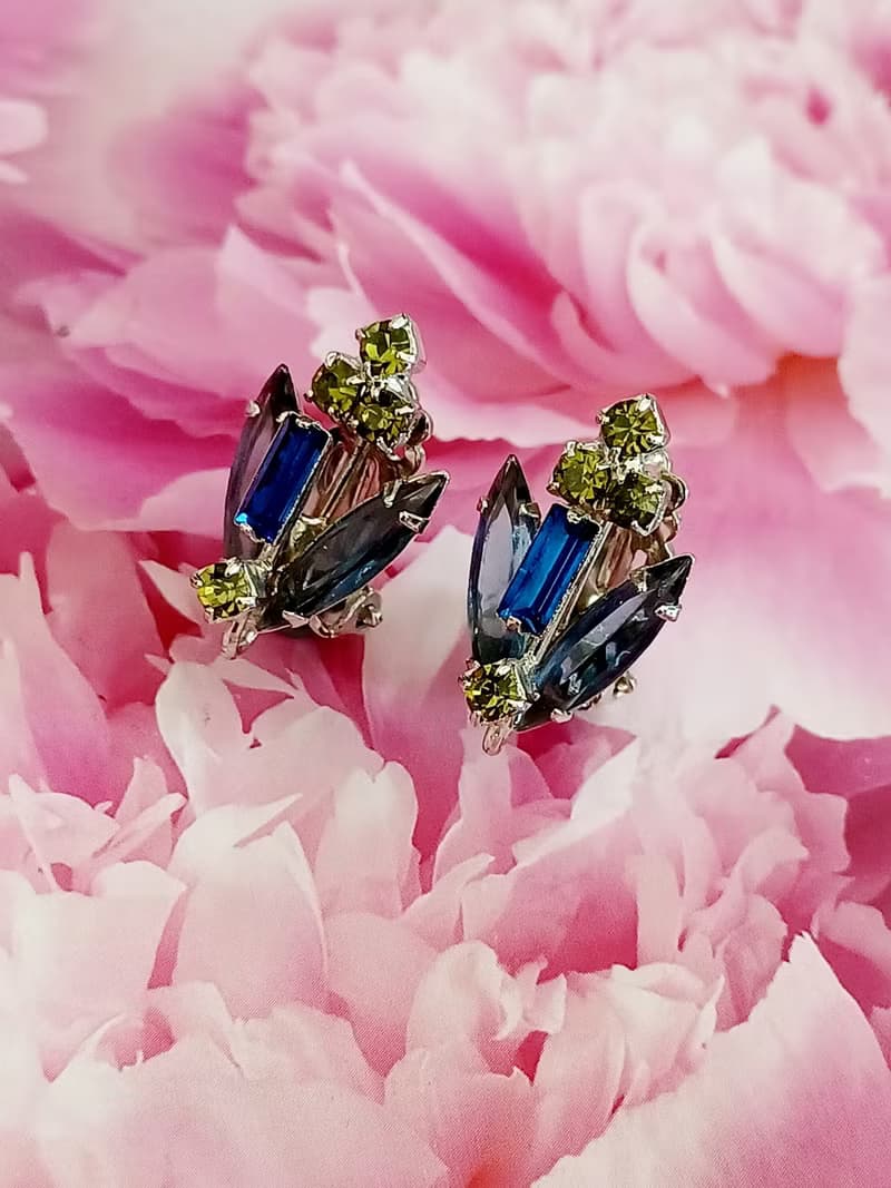 vintage jewelry 古董立體萊茵石花束 夾式耳環