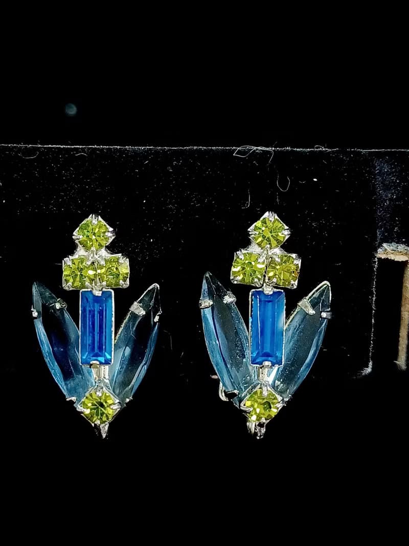 vintage jewelry 古董立體萊茵石花束 夾式耳環