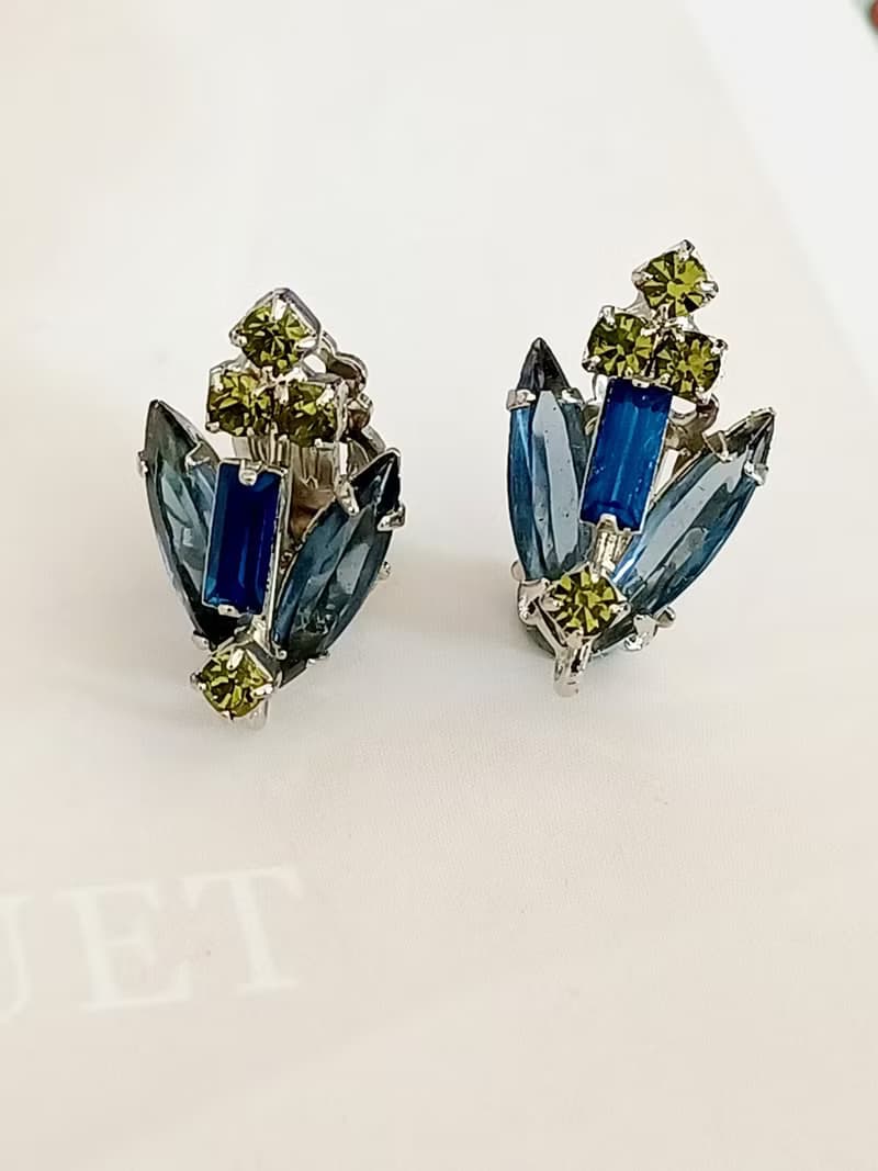vintage jewelry 古董立體萊茵石花束 夾式耳環