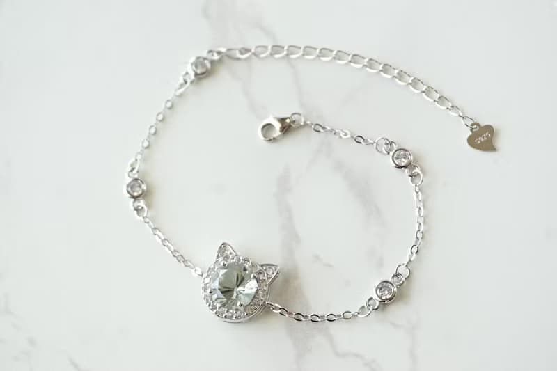 Natural GreenAmethyst Bracelet Sterling Silver 925 with Whitegold Plated.