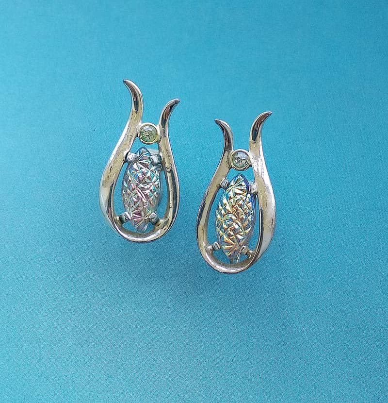 Vintage Jewelry 西洋古董飾品 EMMONS 銀色調 七彩馬眼 夾式耳環