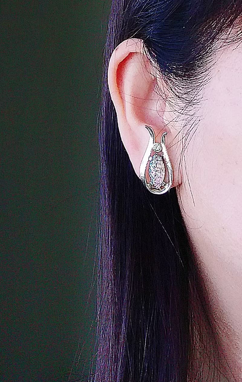 Vintage Jewelry 西洋古董飾品 EMMONS 銀色調 七彩馬眼 夾式耳環