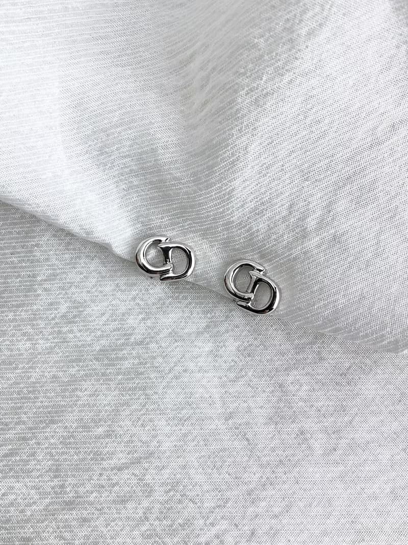 【 日本直送　名牌中古包 】Christian Dior クリスチャン ディオール イヤリング シルバー ロゴ vintage ヴィンテージ 7fnr2g