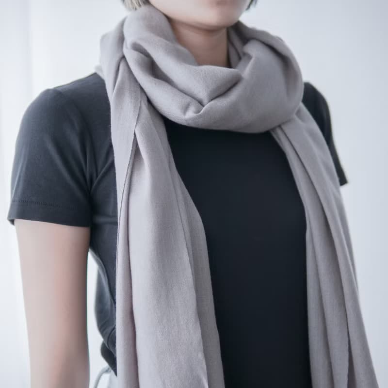【保暖道具】喀什米爾 Cashmere 羊毛圍巾 - 淺灰