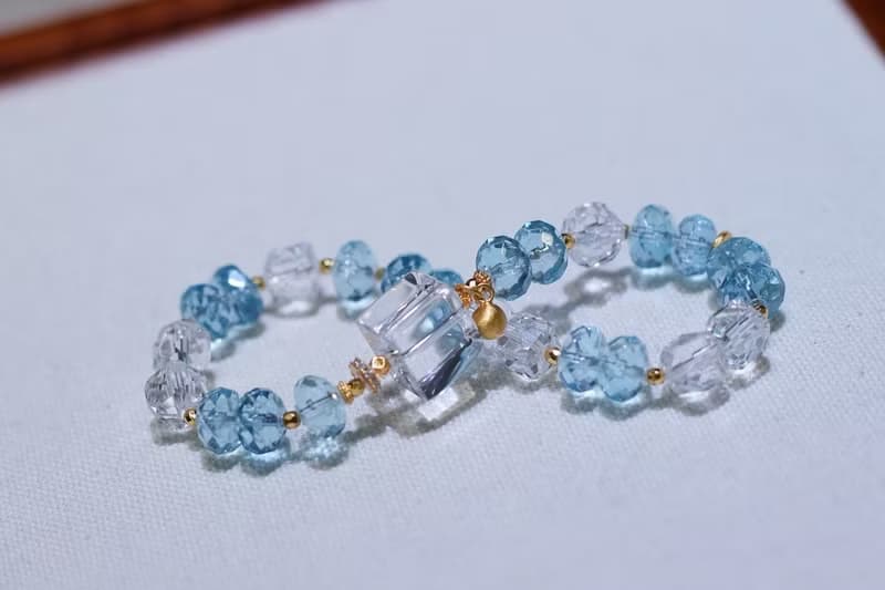 天然藍托帕手鏈搭配白水晶方糖藍色水晶手鏈五行補水情侶禮物輕奢