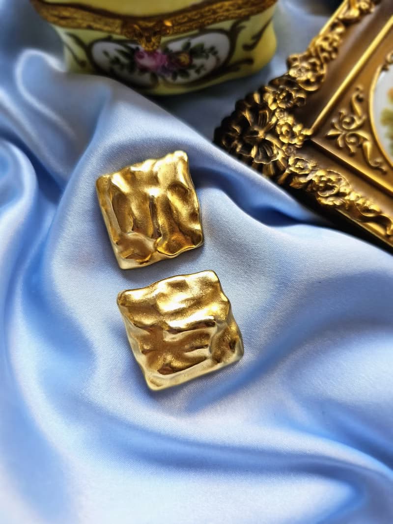啞光金殞紋夾式耳環/vintage美國西洋古董飾品