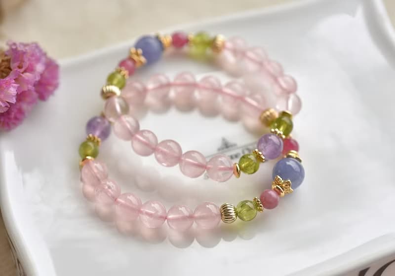 粉晶+橄欖石+丹泉石+桃紅碧璽+薰衣草紫水晶鍍金手鍊