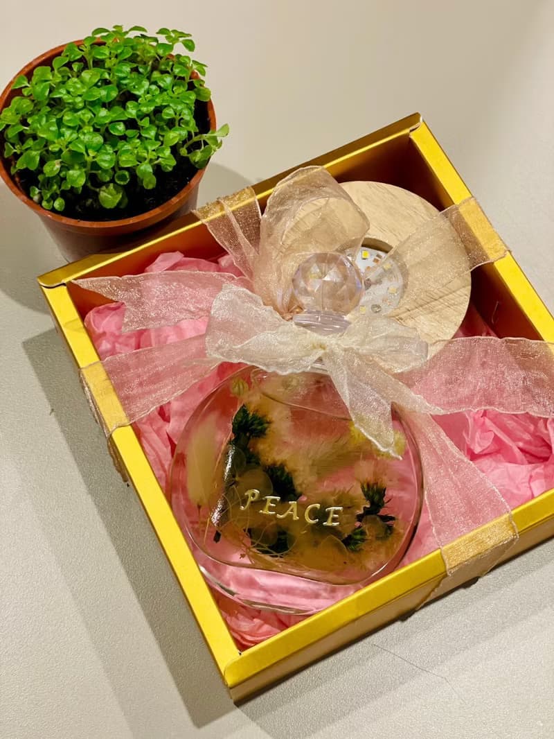 嵐緹花香室 浪漫永生花浮游花燈 生日禮物/永生花/母親節禮物
