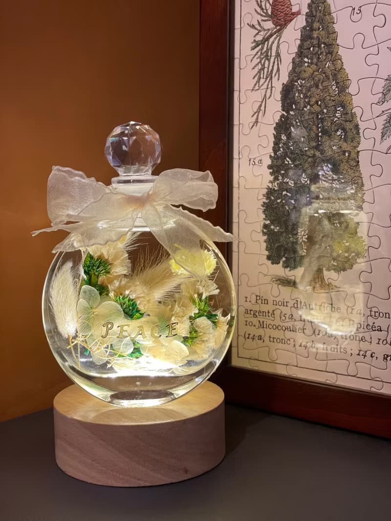嵐緹花香室 浪漫永生花浮游花燈 生日禮物/永生花/母親節禮物