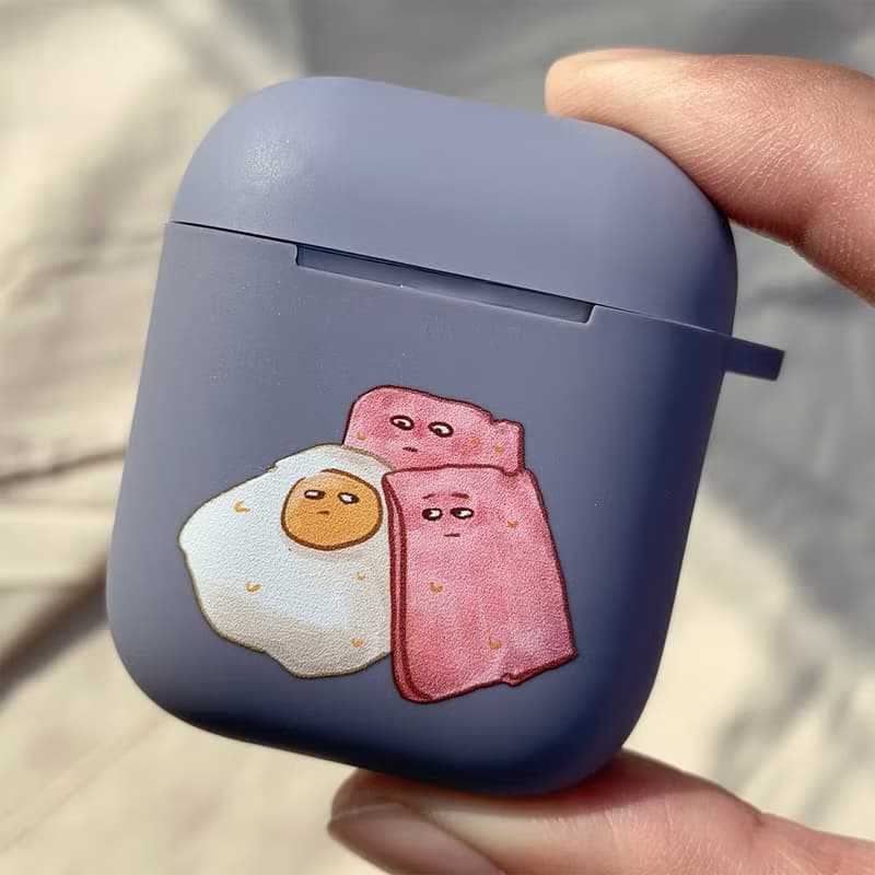 被迫依偎的火腿蛋 灰藍色磨砂軟殼 AirPods 耳機保護套 耳機殼