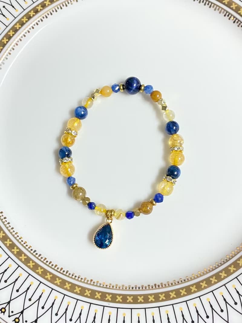 【那芙蒂蒂的驚艷】藍晶石 鈦晶 水晶手鍊