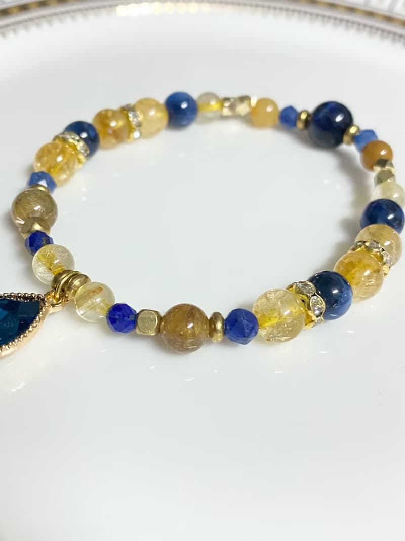 【那芙蒂蒂的驚艷】藍晶石 鈦晶 水晶手鍊