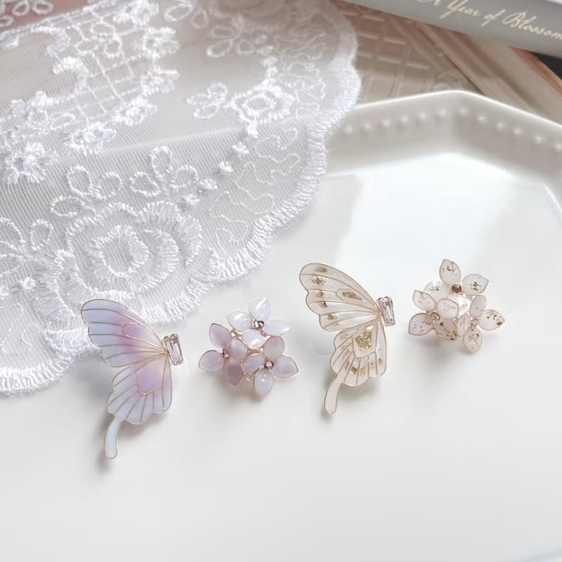 【盛夏蝶影】 樹脂水晶花耳環