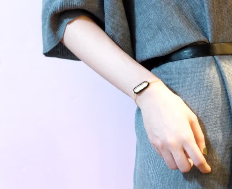 棉白 橢圓手工刺繡手鍊