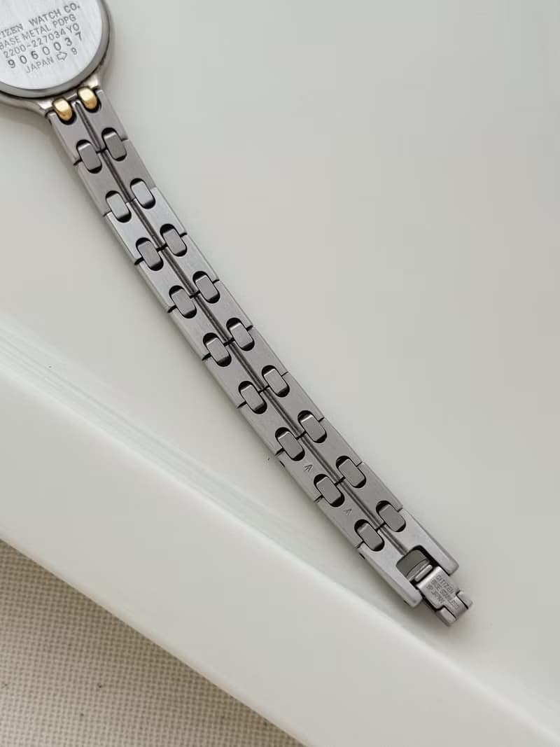 Vintage Citizen Exceed Two Tone Bracelet Watch