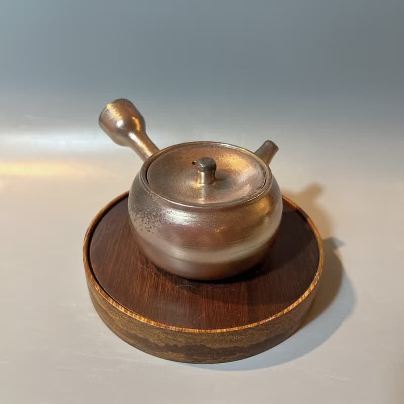 柴燒古銅金側把茶壺 / 小平凡手作
