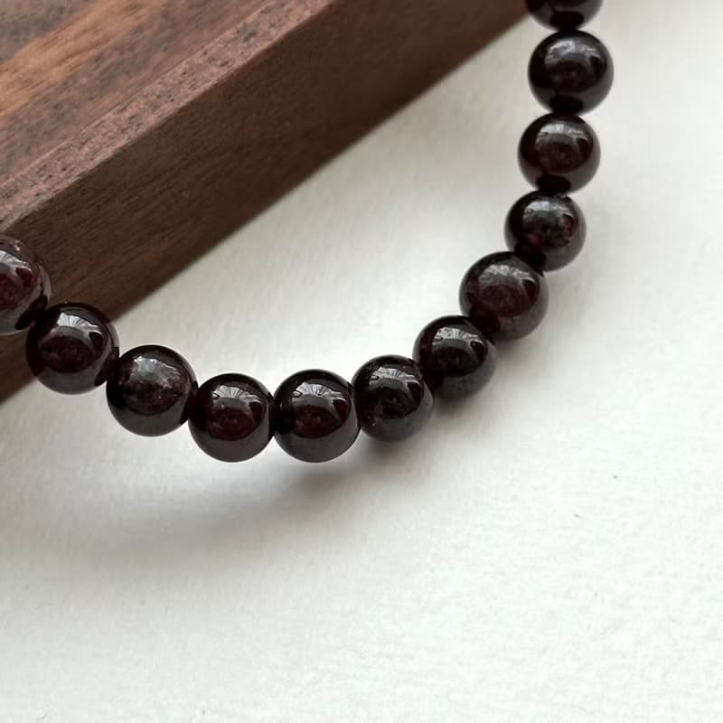 【摩羯水瓶座|1月】石榴石淡水珍珠球鍍金手鏈 魅力自信 幸福愛情