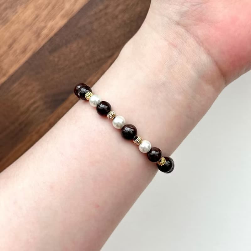 【摩羯水瓶座|1月】石榴石淡水珍珠球鍍金手鏈 魅力自信 幸福愛情