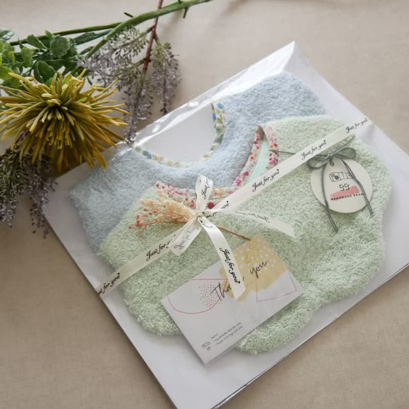 タオルとガーゼのリバーシブルスタイ　出産祝いギフト