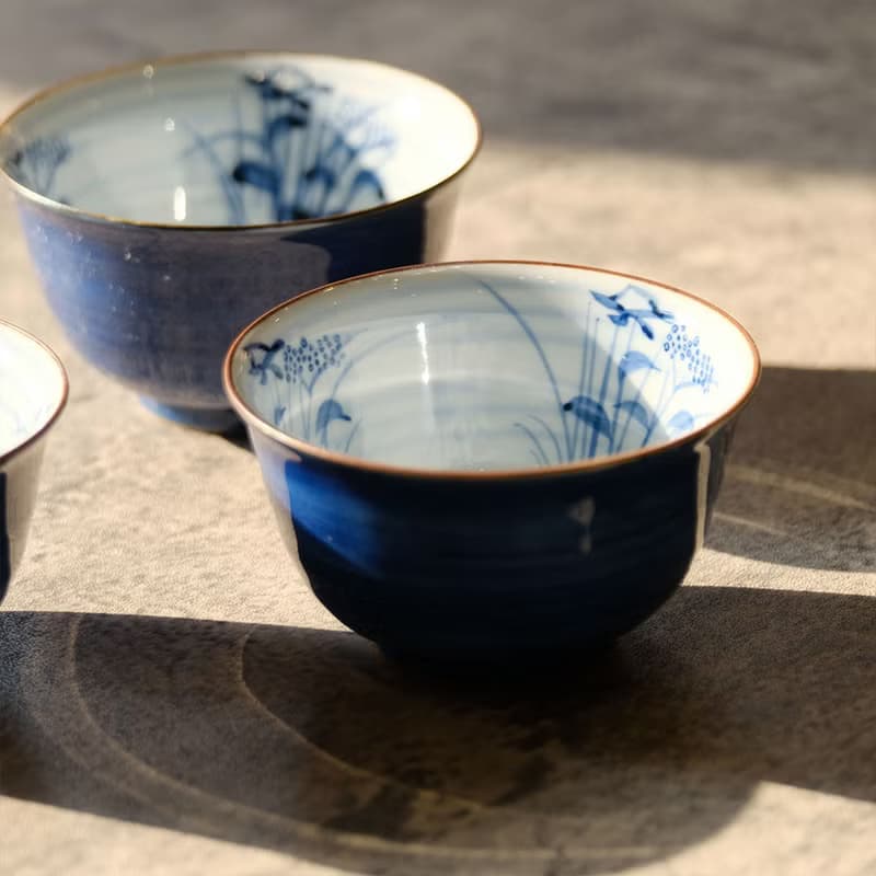 【日本古美術】霽藍釉 秋草紋 煎茶杯
