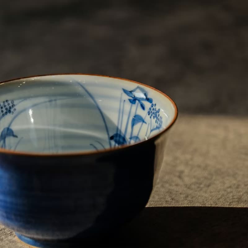 【日本古美術】霽藍釉 秋草紋 煎茶杯