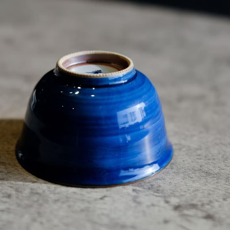 【日本古美術】霽藍釉 秋草紋 煎茶杯