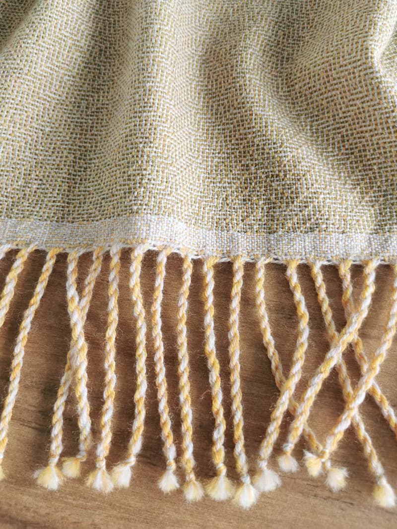 Handwoven by Carina | 手織美麗諾羊毛圍巾