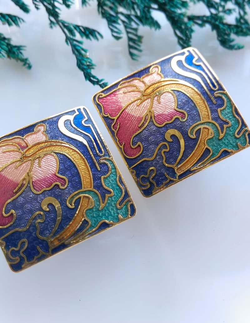 【西洋古董飾品 】景泰藍 藍底花卉 神話世界 夾式耳環
