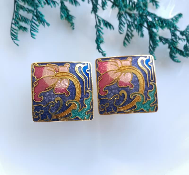【西洋古董飾品 】景泰藍 藍底花卉 神話世界 夾式耳環