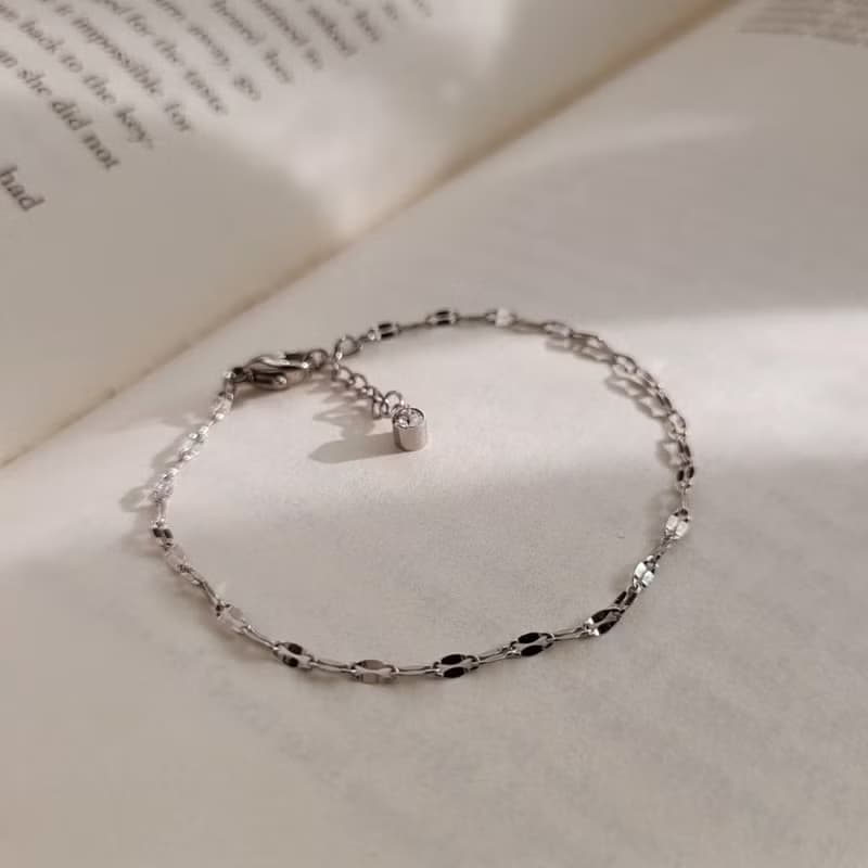 漫光。閃爍光感白鋼極細手鍊  不怕水不變色防過敏