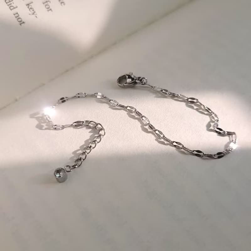 漫光。閃爍光感白鋼極細手鍊  不怕水不變色防過敏