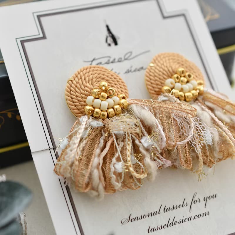 イヤリング/String tassel earrings /Milk Tea