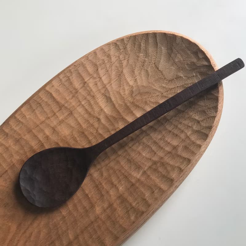 ブラックウォルナットの鋸目のスプーン