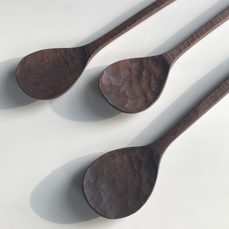 ブラックウォルナットの鋸目のスプーン