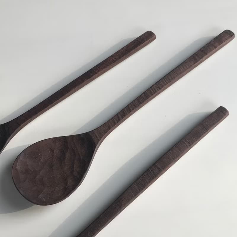 ブラックウォルナットの鋸目のスプーン