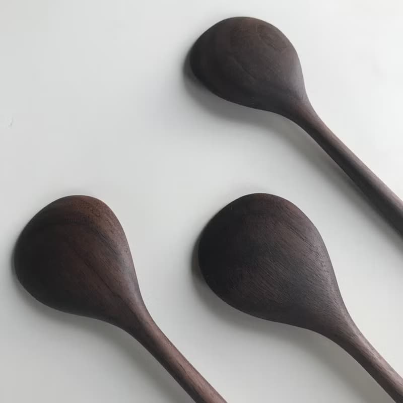 ブラックウォルナットの鋸目のスプーン