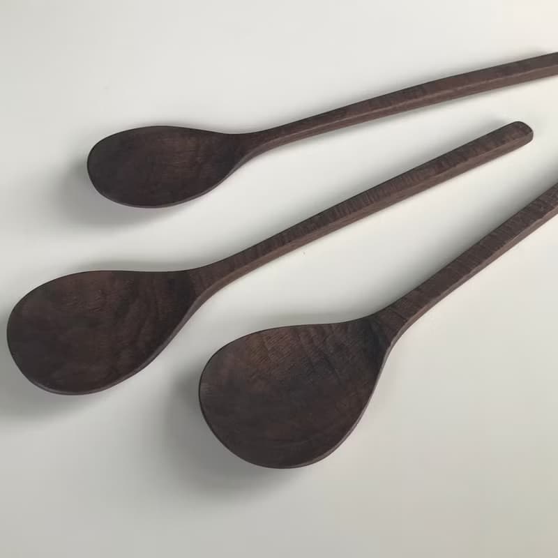 ブラックウォルナットの鋸目のスプーン