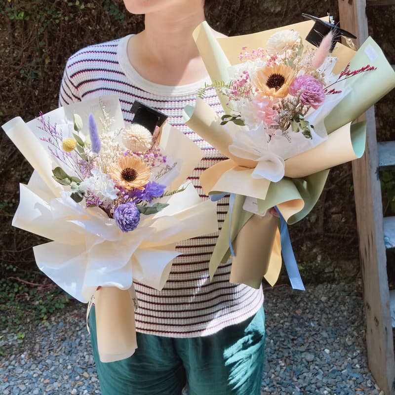 撞色畢業小太陽花束 可滴精油噴香水/乾燥花/畢業花束/畢業禮物