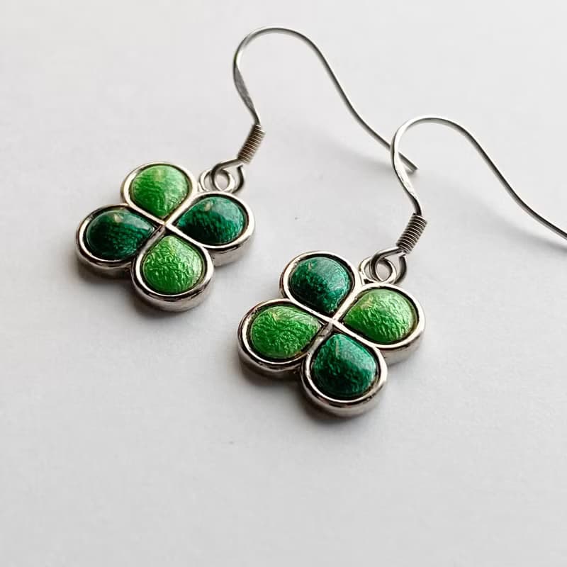クローバー 【Leaf Green】七宝焼のピアス イヤリング 純銀胎七宝