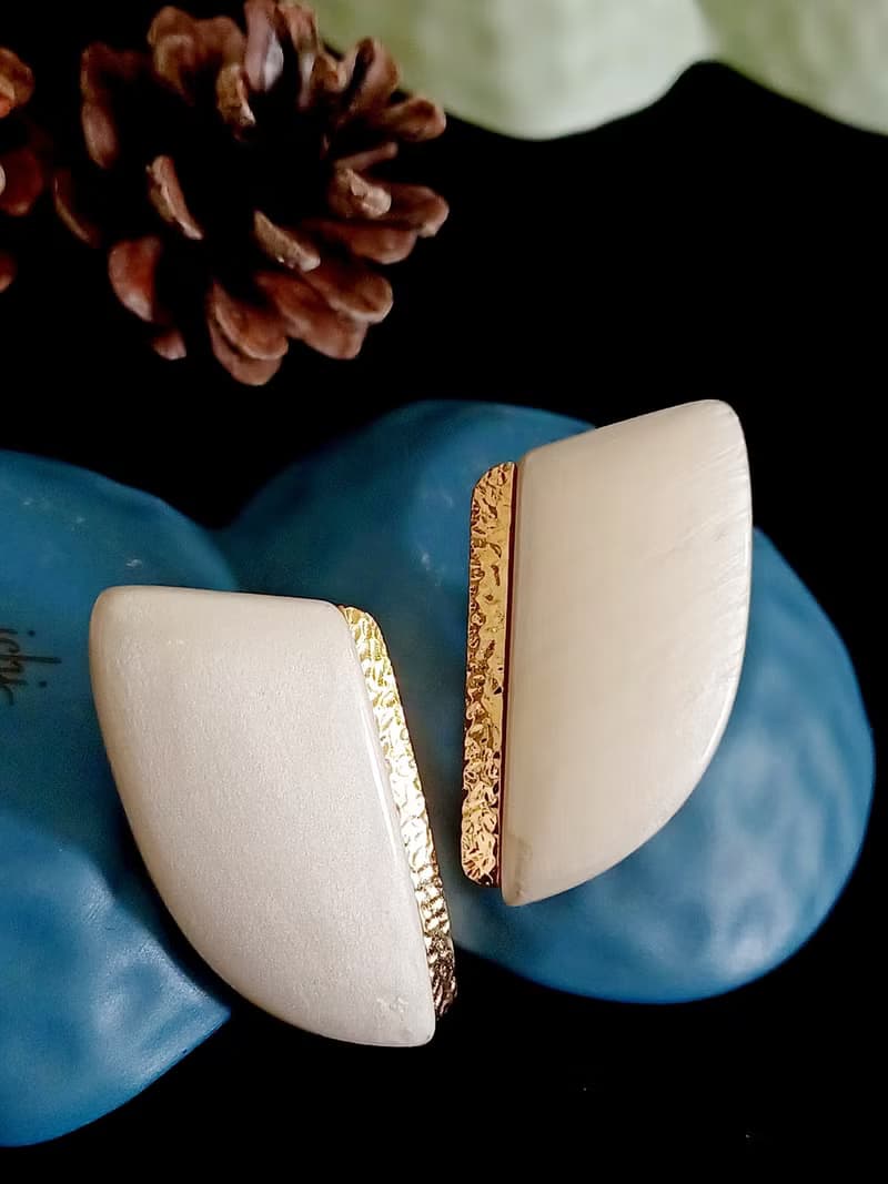 vintage jewelry Trifari 珍珠光澤賽珞珞 夾式耳環