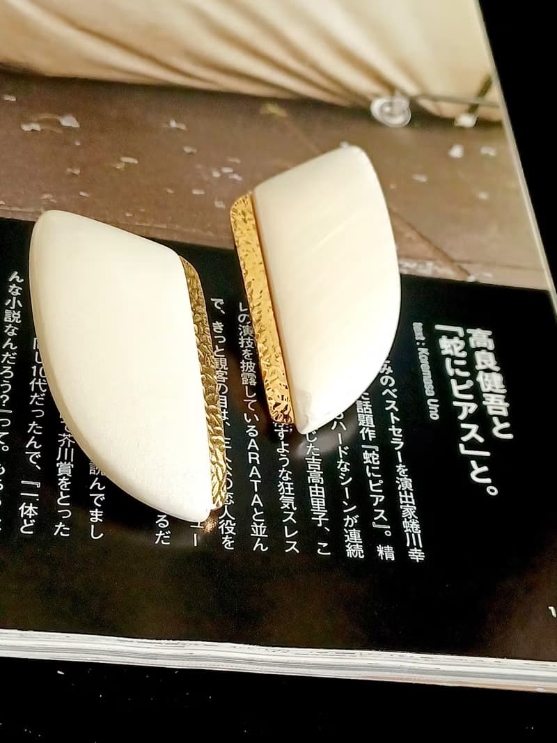 vintage jewelry Trifari 珍珠光澤賽珞珞 夾式耳環