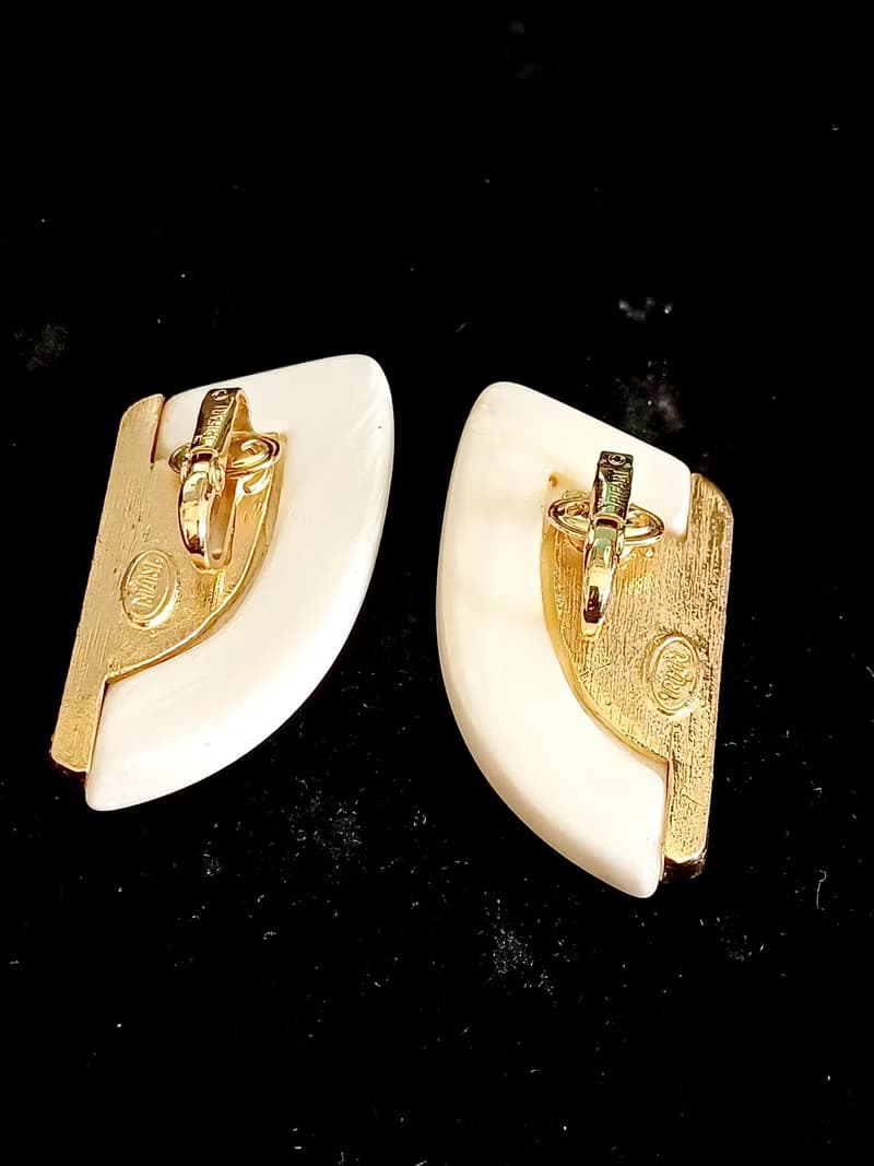 vintage jewelry Trifari 珍珠光澤賽珞珞 夾式耳環