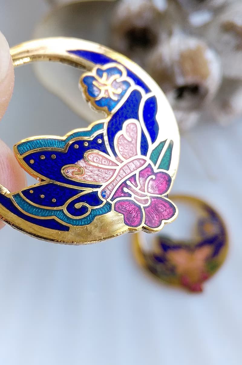 【西洋古董飾品 】景泰藍 蝶花戀 耳勾針 針式耳環