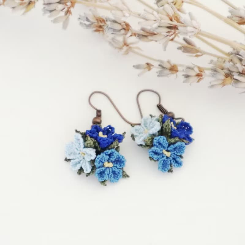 PREMIUMレースのピアス【ブーケ】オーシャンブルー