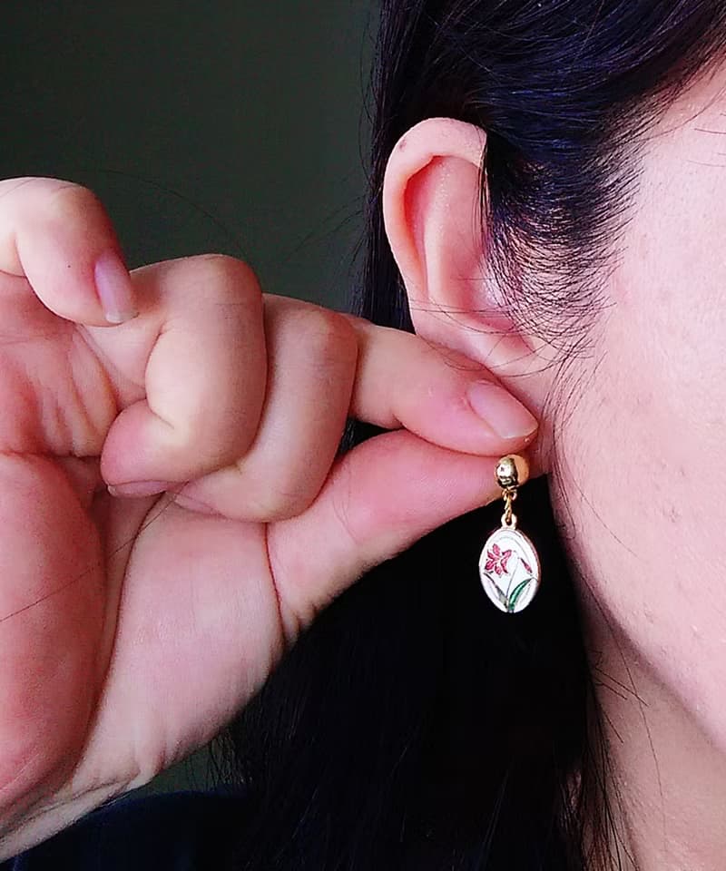 Vintage Jewelry 西洋古董飾品 景泰藍 清新 白底 花卉 針式耳環